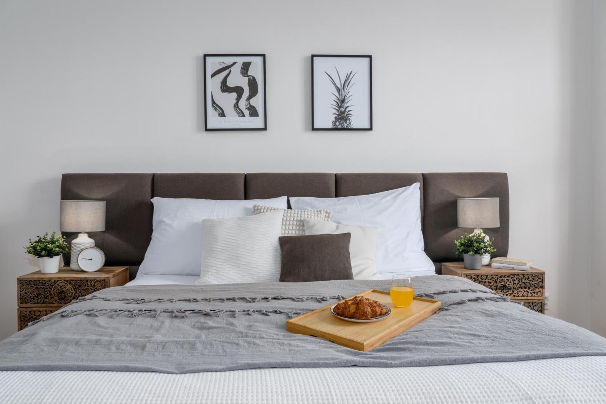 Apartment Days - 1bdr - Workspace - Near Castle *